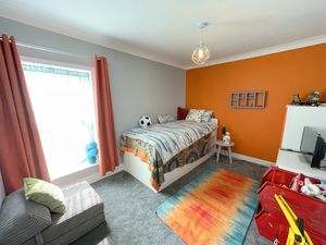 SYDNEY STREET- click for photo gallery